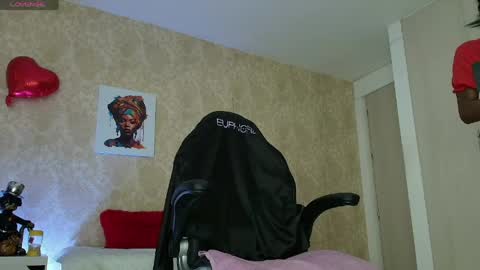 Snapshot of morenalush_eup69 chatting on June 4, 3:34 am morena online show from June 4, 3:34 am