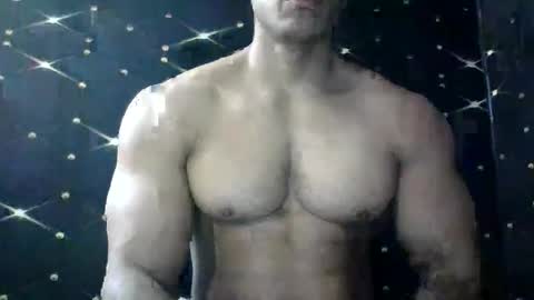 Snapshot of moreno1muscular chatting on March 8, 8:00 am moreno1muscular online show from March 8, 8:00 am