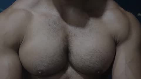 Snapshot of moreno1muscular chatting on September 27, 6:51 am moreno1muscular online show from September 27, 6:51 am