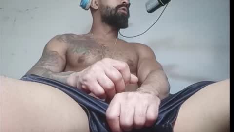 Snapshot of moreno_lutador chatting on November 8, 5:07 am John john online show from November 8, 5:07 am