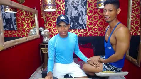 Snapshot of morenoblack23cm chatting on November 20, 11:26 pm duohot23 online show from November 20, 11:26 pm