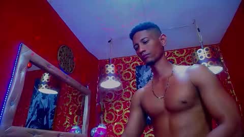 Snapshot of morenoblack23cm chatting on November 28, 1:30 am duohot23 online show from November 28, 1:30 am