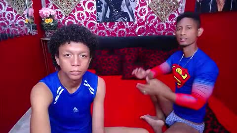 Snapshot of morenoblack23cm chatting on May 26, 11:34 pm duohot23 online show from May 26, 11:34 pm
