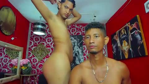 Snapshot of morenoblack23cm chatting on July 3, 9:54 pm duohot23 online show from July 3, 9:54 pm