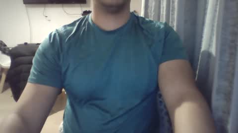 Snapshot of morenolatin19 chatting on March 5, 6:01 pm Jos Luis online show from March 5, 6:01 pm