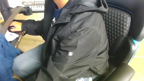 Snapshot of moreofthis chatting on January 13, 4:18 am Didier online show from January 13, 4:18 am