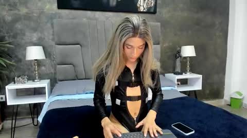 Snapshot of morgan_ward chatting on November 25, 3:28 am morgan online show from November 25, 3:28 am