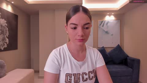 Snapshot of morganhicks chatting on January 18, 12:04 pm Morgan Hicks online show from January 18, 12:04 pm