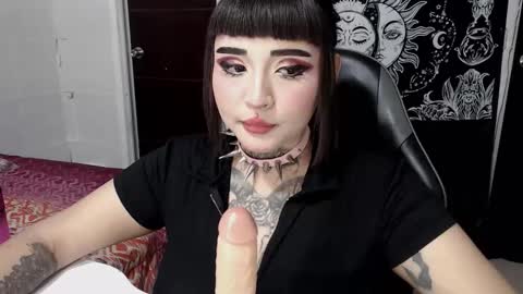 Morgan Moon online show from November 18, 4:00 pm