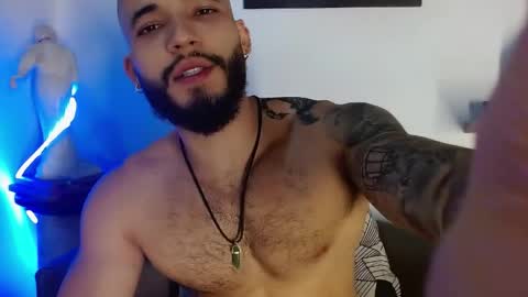 Snapshot of morgann_jones chatting on May 21, 3:35 am morgan online show from May 21, 3:35 am