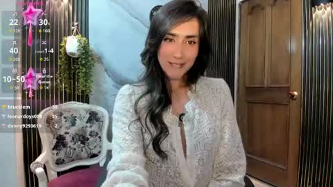Snapshot of moriahhoe chatting on June 9, 1:50 am Moriah online show from June 9, 1:50 am