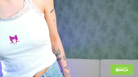 Emilia online show from April 26, 3:15 am