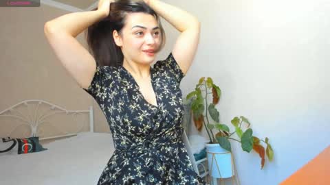 Snapshot of moroccan_diamond_ chatting on January 26, 8:57 am Medina online show from January 26, 8:57 am