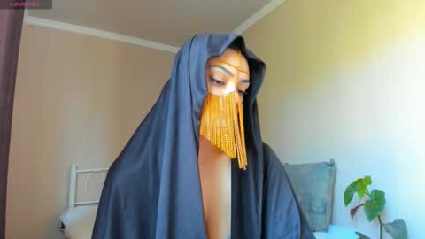 Snapshot of moroccan_diamond_ chatting on September 27, 9:03 am Medina online show from September 27, 9:03 am