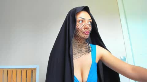 Snapshot of moroccan_diamond_ chatting on June 5, 8:09 am Medina online show from June 5, 8:09 am