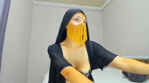 Snapshot of moroccan_diamond_ chatting on July 24, 6:39 pm Medina online show from July 24, 6:39 pm