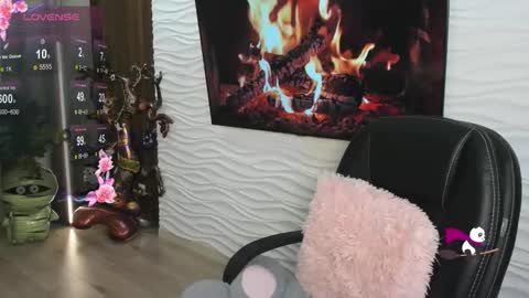 Snapshot of morygirl chatting on October 28, 2:31 pm mori online show from October 28, 2:31 pm