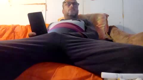 Snapshot of mospeleu chatting on July 14, 4:50 am Nomadu online show from July 14, 4:50 am