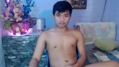 Snapshot of mostwantedtwink chatting on June 22, 9:28 am mostwantedtwink online show from June 22, 9:28 am