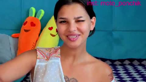 Snapshot of moto_ponchik chatting on July 13, 6:27 am Kris online show from July 13, 6:27 am