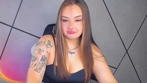 Snapshot of mousemother chatting on October 18, 4:52 pm Carolina online show from October 18, 4:52 pm