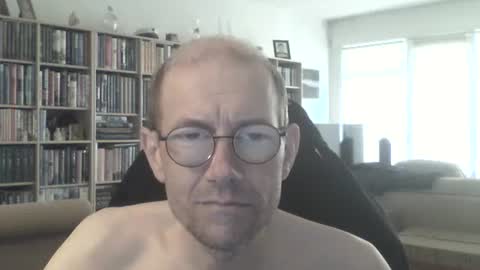 Frederik online show from May 7, 9:25 am