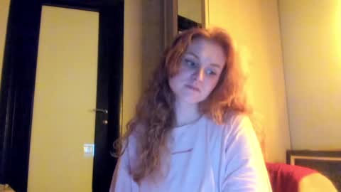 Snapshot of moviestar_ chatting on December 15, 9:31 pm Eva online show from December 15, 9:31 pm