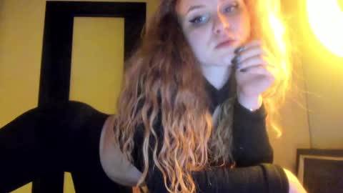 Snapshot of moviestar_ chatting on December 20, 9:50 pm Eva online show from December 20, 9:50 pm