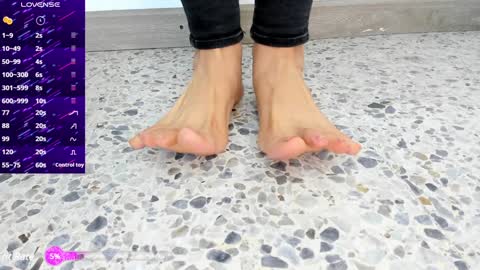 Snapshot of moxa_hot chatting on December 21, 2:37 pm moxa hot online show from December 21, 2:37 pm