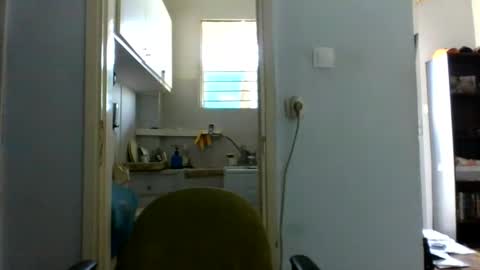 Snapshot of mppempis81 chatting on June 7, 1:37 pm mppempis81 online show from June 7, 1:37 pm