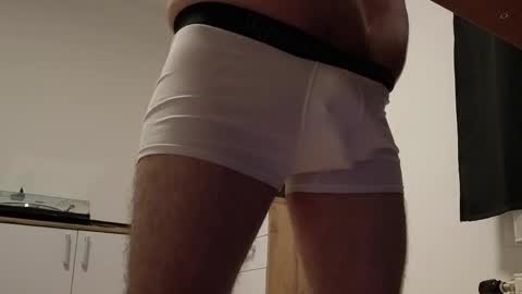 Snapshot of mr10069 chatting on April 16, 12:50 pm mr10069 online show from April 16, 12:50 pm