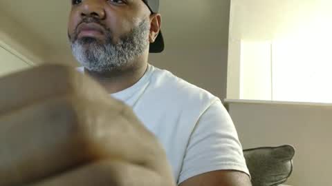 Snapshot of mr6ray chatting on October 19, 5:08 am mr6ray online show from October 19, 5:08 am