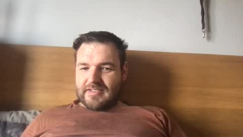 Snapshot of mr834565 chatting on March 4, 12:33 pm mr834565 online show from March 4, 12:33 pm