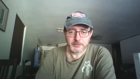 Snapshot of mr_anonymous57 chatting on April 17, 4:43 pm MrAnonymou57 online show from April 17, 4:43 pm