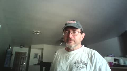 Snapshot of mr_anonymous57 chatting on April 30, 4:02 pm MrAnonymou57 online show from April 30, 4:02 pm