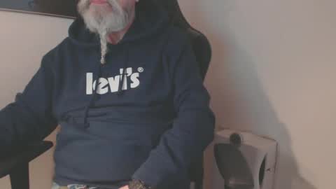 Snapshot of mr_boombastic2021 chatting on January 25, 11:23 am mr_boombastic2021 online show from January 25, 11:23 am