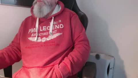 Snapshot of mr_boombastic2021 chatting on October 2, 8:43 am mr_boombastic2021 online show from October 2, 8:43 am