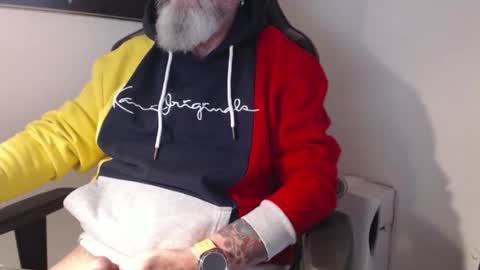 Snapshot of mr_boombastic2021 chatting on October 10, 10:25 am mr_boombastic2021 online show from October 10, 10:25 am