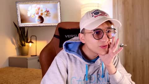 Mr Evans online show from November 12, 2:50 pm