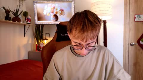 Mr Evans online show from November 30, 4:33 pm