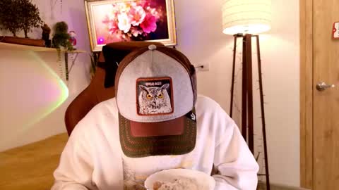 Mr Evans online show from December 18, 5:08 pm