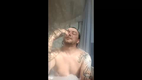 Snapshot of mr_i_ chatting on April 19, 9:19 am mr_i_ online show from April 19, 9:19 am