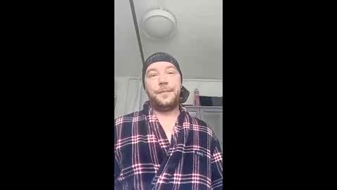 Snapshot of mr_i_ chatting on April 26, 6:00 am mr_i_ online show from April 26, 6:00 am