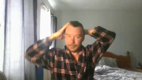 Snapshot of mr_i_ chatting on May 2, 6:07 am mr_i_ online show from May 2, 6:07 am