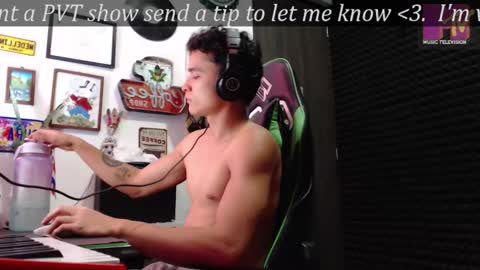 Snapshot of mr_lollipop77 chatting on October 6, 11:57 pm Call me Angel please online show from October 6, 11:57 pm