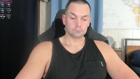 Cam online show from December 16, 9:42 pm