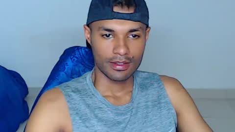 Snapshot of mr_max__ chatting on April 8, 2:06 pm Max online show from April 8, 2:06 pm