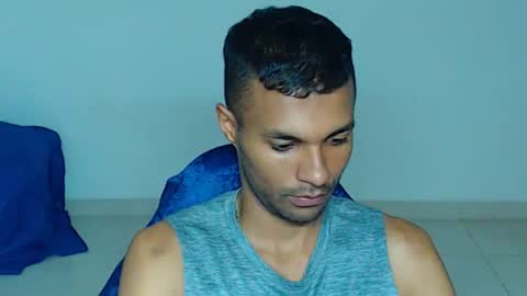 Snapshot of mr_max__ chatting on April 13, 1:27 pm Max online show from April 13, 1:27 pm
