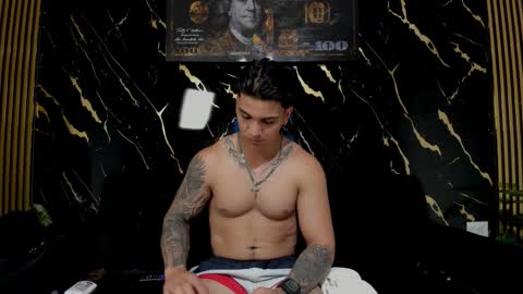 mr_maximo online show from February 1, 4:55 am