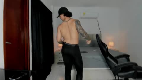 Snapshot of mr_maximo chatting on May 16, 5:26 am mr_maximo online show from May 16, 5:26 am